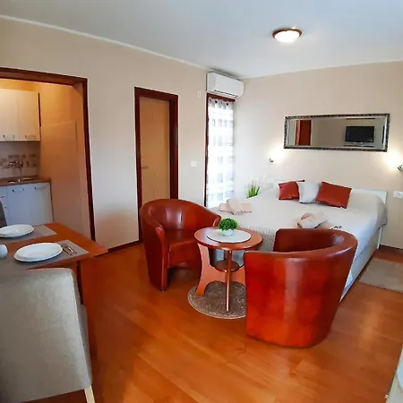 Für 2 Personen Ca 25 Qm In Poreč, Istrien Istrische Riviera Apartment