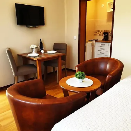 Fuer 2 Personen Ca 25 Qm In Porec, Istrien Istrische Riviera Apartment *